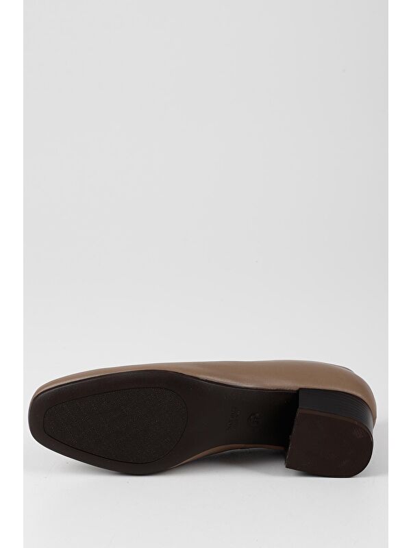 VİZON Hakiki Deri Küt Burun Kısa Kalın Topuklu Püsküllü Kadın Ayakkabı 13313 - Görsel 9