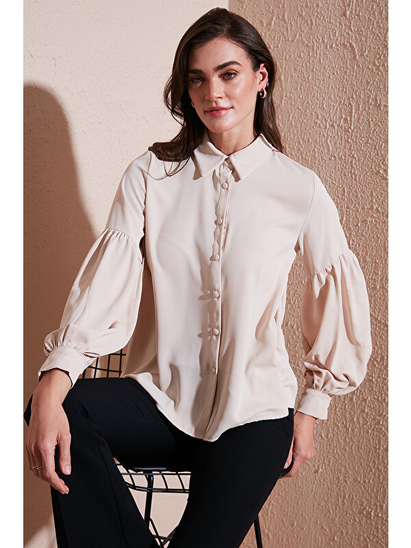 Lela Regular Fit Dikiş Detaylı Düz Yaka Balon Kol Kadın Gömlek 611GO00003