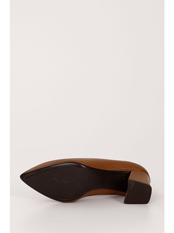 Gonderi(r) Kahverengi Gonderi(r) Hakiki Deri Kadın Sivri Burun Orta Kalın Topuklu Ayakkabı