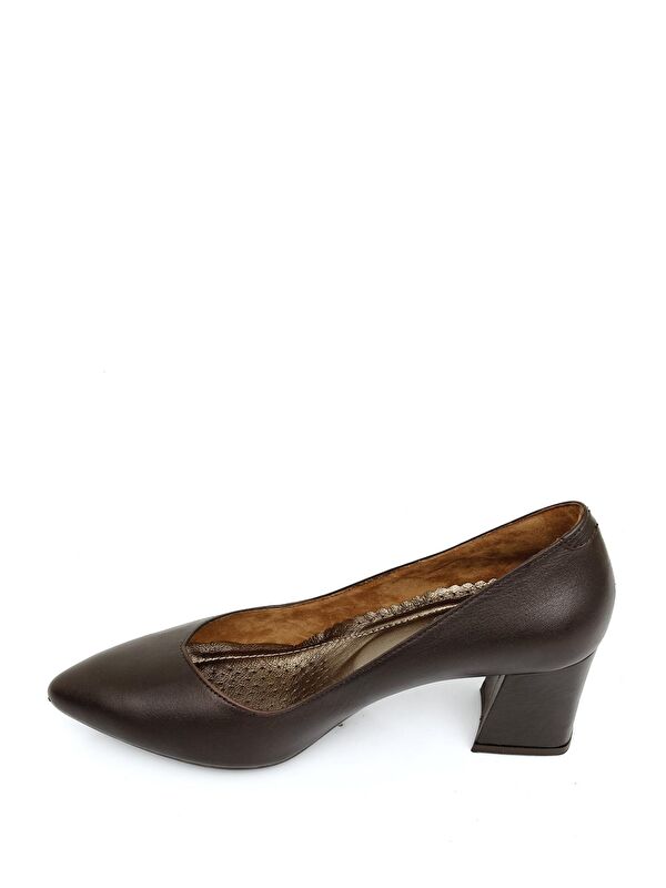 KAHVERENGİ Hakiki Deri Sivri Burun Orta Kalın Topuklu Kadın Ayakkabı 24170 - Görsel 8