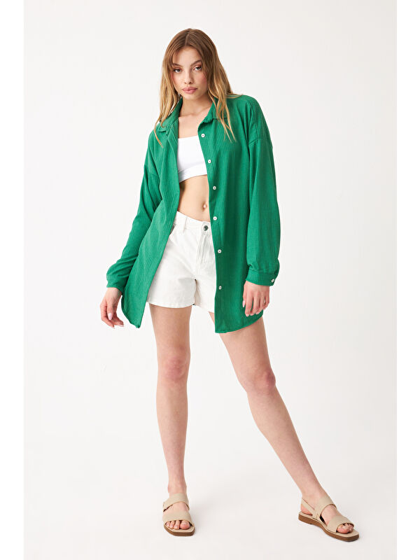 Trendseninle Kadın Yeşil Oversize Uzun Krinkıl Gömlek