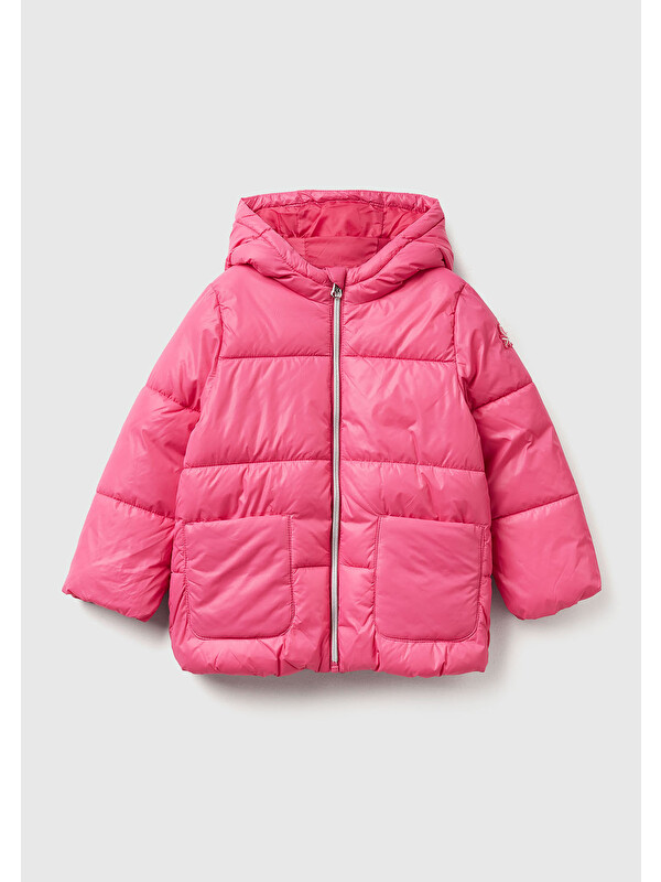 United Colors Of Benetton Kız Çocuk Pembe Kolu Logo Detaylı Yama Cepli Kapüşonlu Sentetik Dolgulu Mont