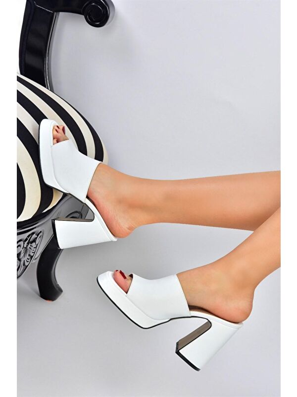 M404100409 Beyaz Kadın Terlik - Görsel 2