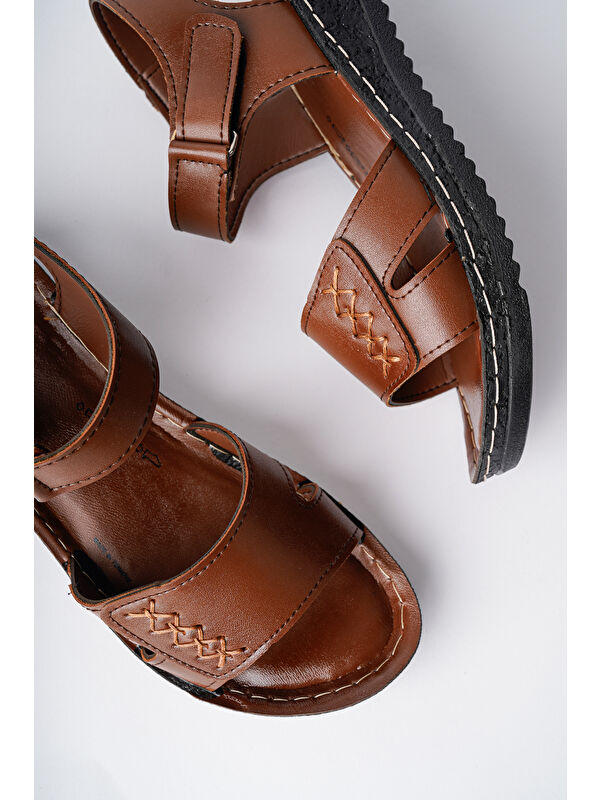 SALVA Rahat Kalıp Deri Görünümlü Cırtlı Tek Bant Kadın Sandalet - Görsel 6