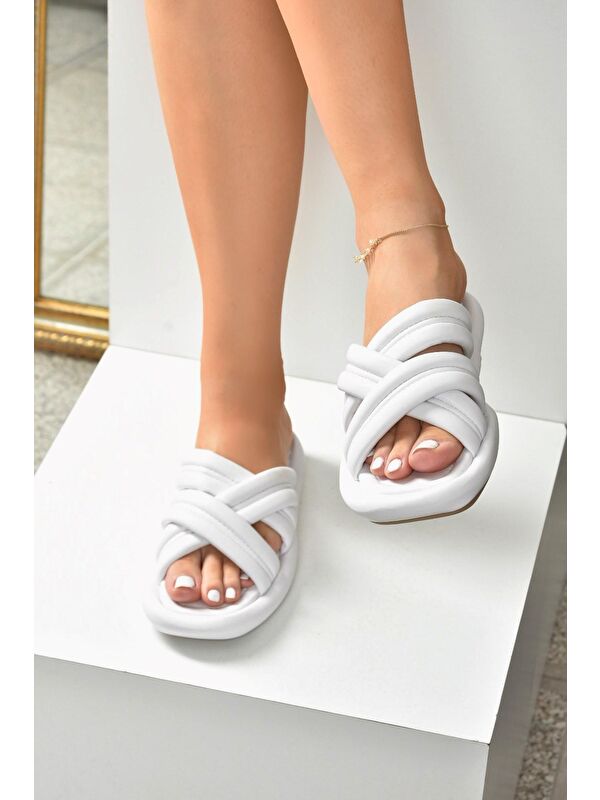 K848220209 Beyaz Kadın Terlik - Görsel 4
