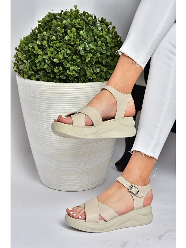 P713330209 Bej Kalın Tabanlı Günlük Kadın Sandalet - Görsel 4