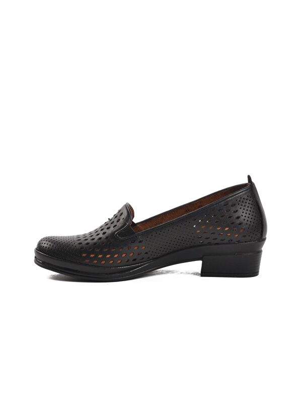 82 Siyah Hakiki Deri Kadın Günlük Ayakkabı - Görsel 3