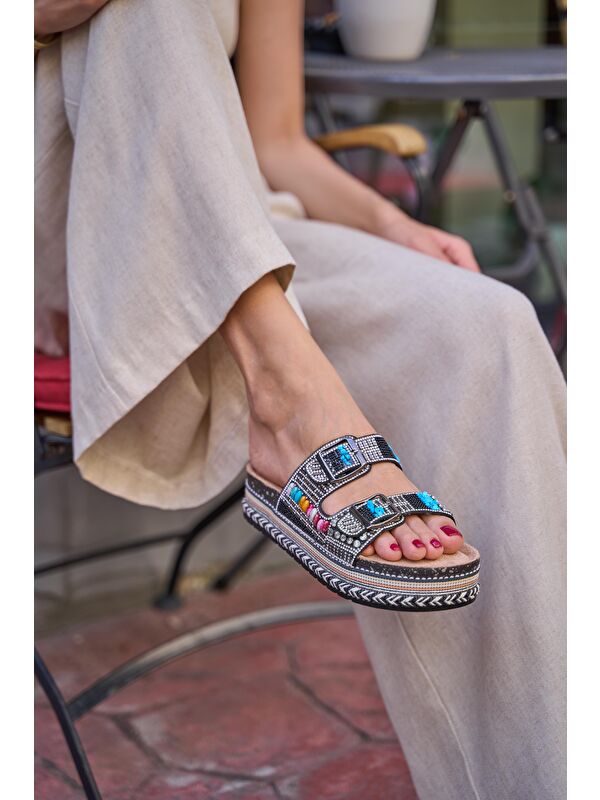 Taş Ve Boncuk Detaylı Tokalı Platform Terlik Siyah - Görsel 3