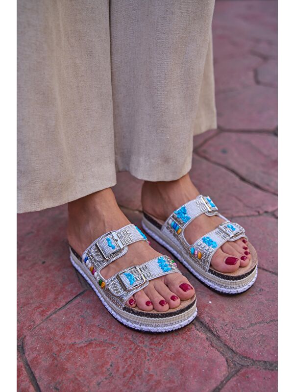 Taş Ve Boncuk Detaylı Tokalı Platform Terlik Beyaz - Görsel 2