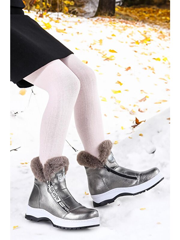 250 Rugan Çatlak Fermuarlı Kız Çocuk Bot Ayakkabı - Görsel 4