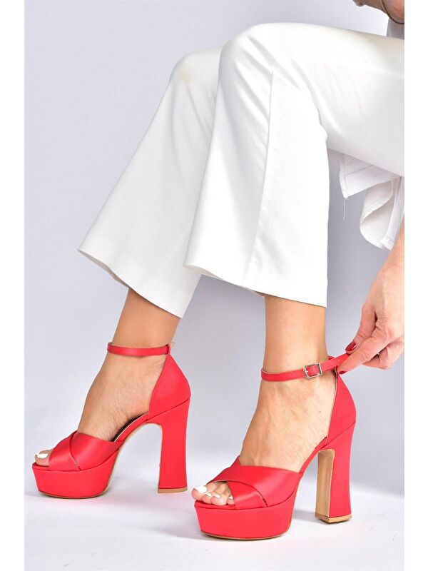 Kırmızı Saten Kumaş Platform Topuklu Kadın Abiye Ayakkabı M348202504 - Görsel 3