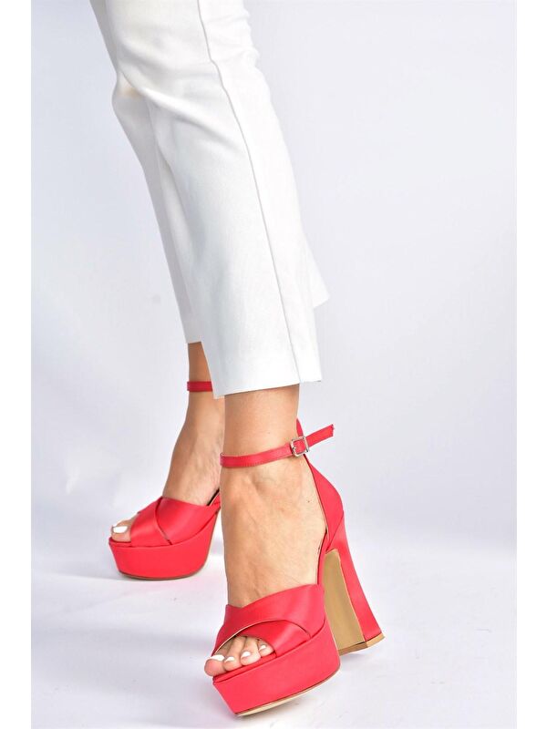 Kırmızı Saten Kumaş Platform Topuklu Kadın Abiye Ayakkabı M348202504 - Görsel 4