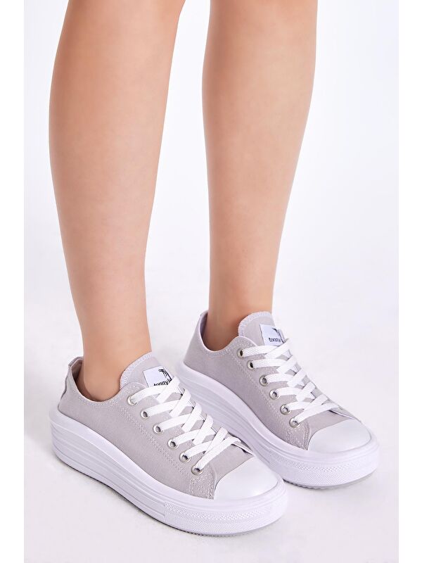 Kadın Gri Rahat Kalıp Kalın Tabanlı Spor Ayakkabı - Görsel 4