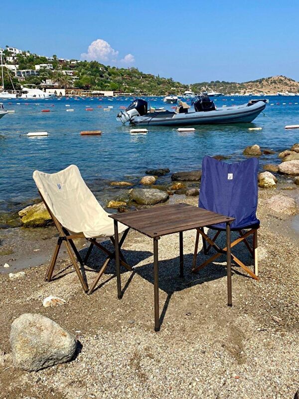 Bag The Joy Antrasit İskelet – Lacivert Kılıf Ahşap Katlanır Kamp & Bahçe Sandalyesi