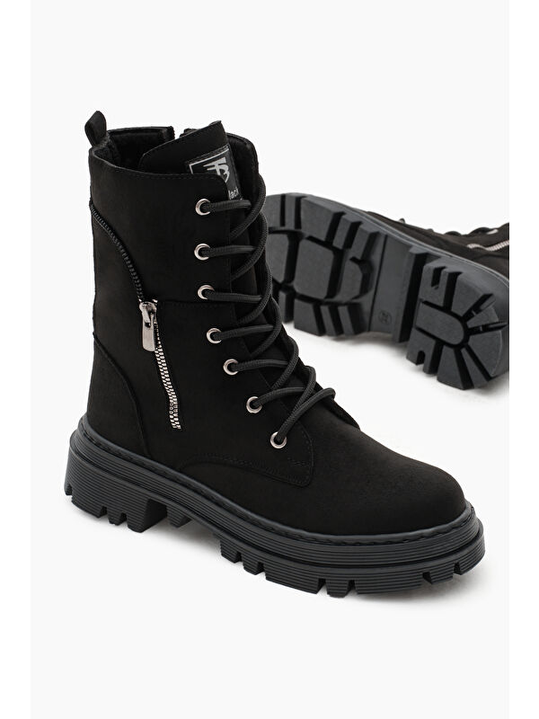 Kadın Siyah Süet Termo Taban Yanı Fermuar Desenli Bağcıklı ve Fermuarlı Bot - Görsel 4