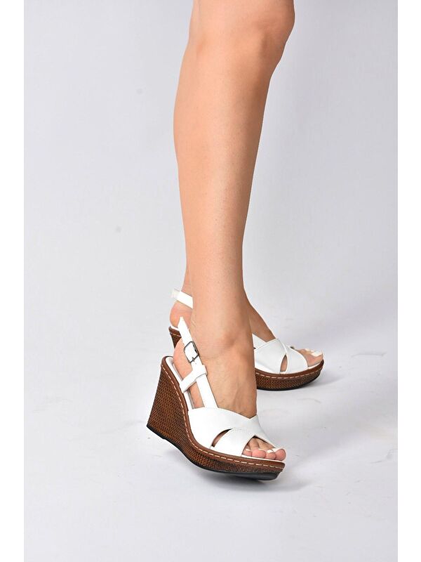 K674041309 Beyaz Dolgu Taban Kadın Ayakkabı - Görsel 2