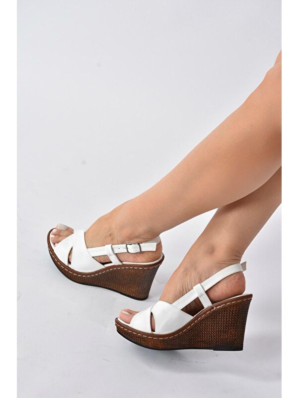 K674041309 Beyaz Dolgu Taban Kadın Ayakkabı - Görsel 3