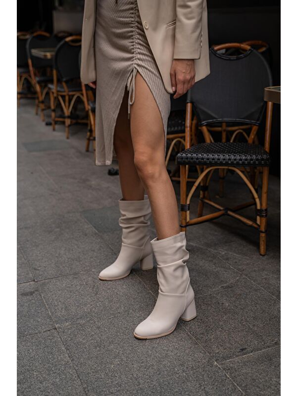 Bej Kadın Büzgü Detaylı Topuklu Kadın çizme - Görsel 3