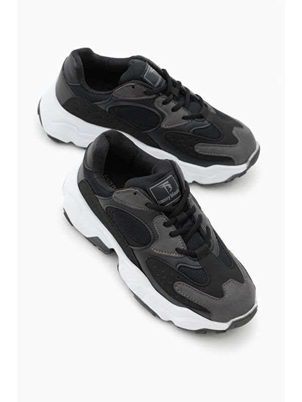 Kadın Siyah Beyaz Rahat Kalıp Yüksek Taban Bağcıklı Spor Ayakkabı - Görsel 3