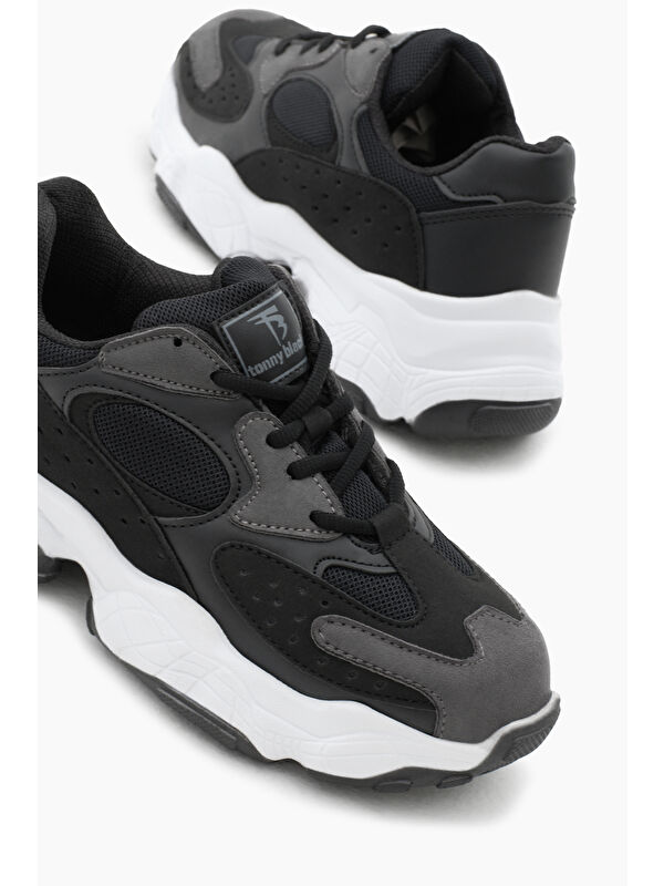 Kadın Siyah Beyaz Rahat Kalıp Yüksek Taban Bağcıklı Spor Ayakkabı - Görsel 4