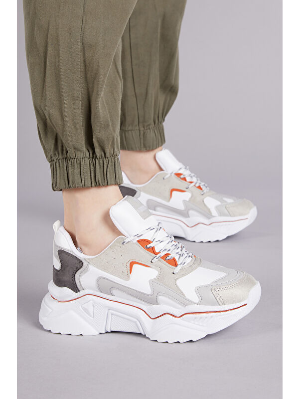 Kadın Beyaz Kiremit Rahat Kalıp Yüksek Taban Bağcıklı Spor Ayakkabı - Görsel 3