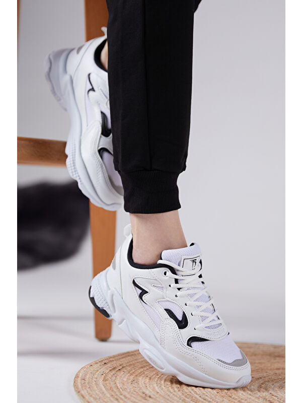 Unisex Beyaz Siyah Rahat Kalıp Yüksek Taban Bağcıklı Spor Ayakkabı - Görsel 4