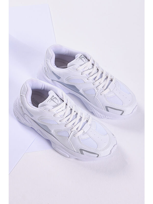 Unisex Beyaz Rahat Kalıp Yüksek Taban Bağcıklı Spor Ayakkabı - Görsel 4