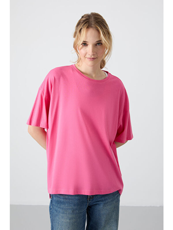 Tommylife Şeker Pembe Penye Modal Yumuşak Tuşeli Oversize Fit Basic Kadın Tişört- 97285