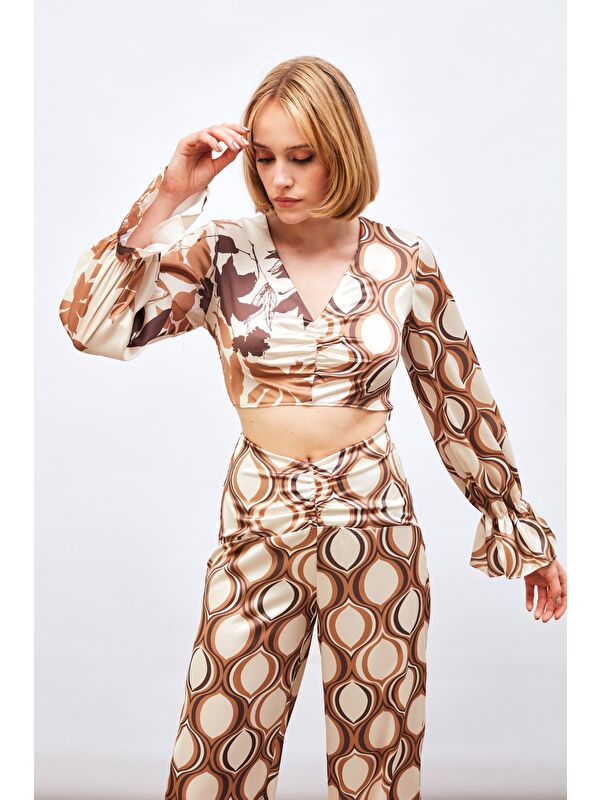 SATEEN Büzgü Detaylı Desenli Bluz - Camel