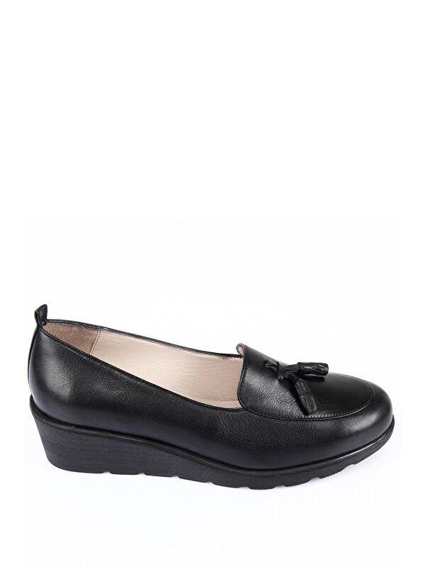 SİYAH Hakiki Deri Yuvarlak Burun Dolgu Taban Püsküllü Kadın Günlük Ayakkabı 24102 - Görsel 5