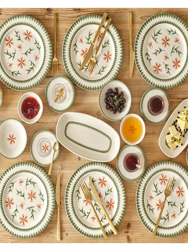 Bella Maison Flowers Stoneware 44 Parça Yemek ve Kahvaltı Takımı