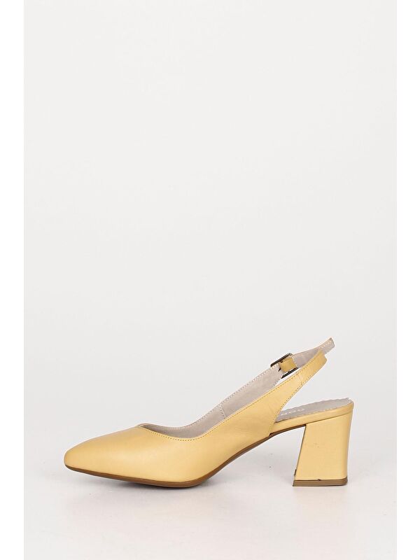 HARDAL SARI Hakiki Deri Sivri Burun Orta Kalın Topuklu Arkası Açık Kadın Yazlık Ayakkabı 24118 - Görsel 8