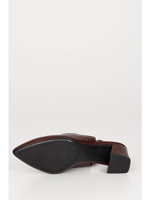 BORDO Hakiki Deri Sivri Burun Orta Kalın Topuklu Arkası Açık Kadın Yazlık Ayakkabı 24118 - Görsel 8