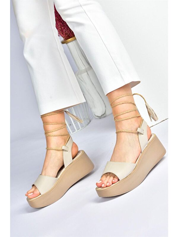 Ten Kalın Tabanlı Bilekten Bağlamalı Kadın Sandalet M996180409 - Görsel 2