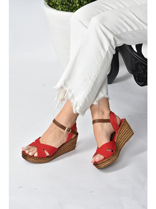 K674192105 Kırmızı Dolgu Taban Kadın Ayakkabı - Görsel 2
