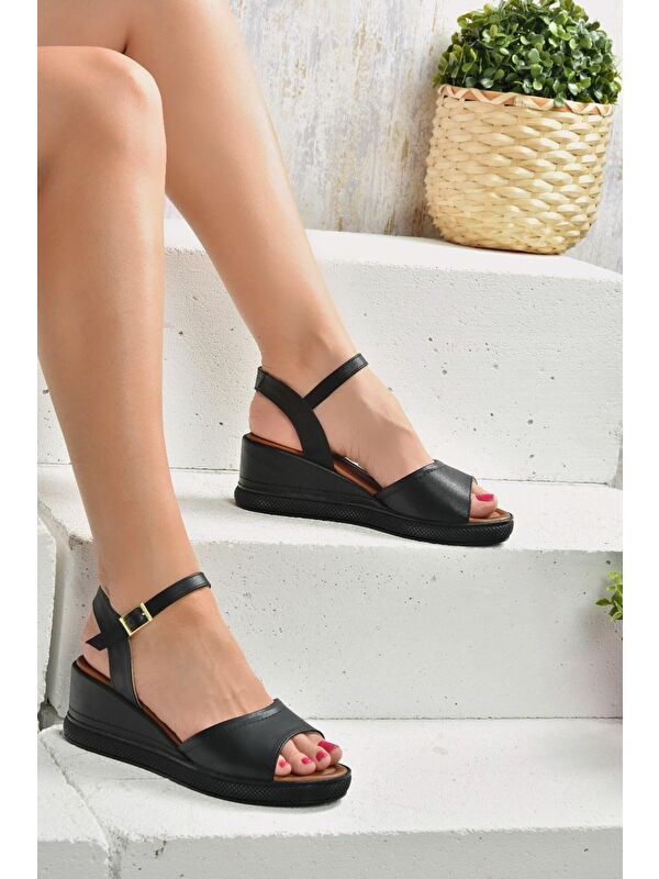 K674605409 Siyah Dolgu Taban Kadın Ayakkabı - Görsel 4