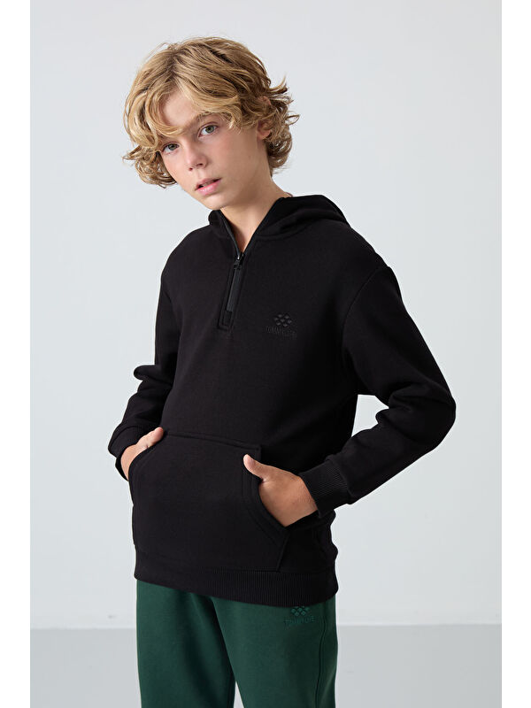 Tommylife Siyah Pamuklu Kalın İçi Tüylü Yumuşak Dokulu Standart Fit Nakışlı Erkek Çocuk Sweatshirt - 11244