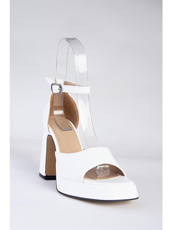 Beyaz Kalın Platform Topuklu Kadın Ayakkabı K404100209 - Görsel 5