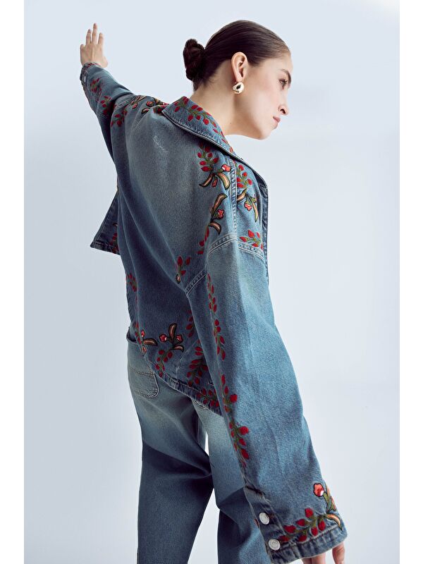 It's Basic Kadın T.Kot Rengi 2S566 Çiçek Nakışlı Oversize Tasarım Denim Ceket
