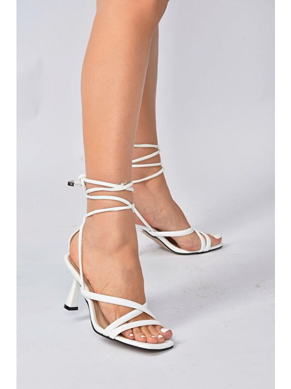 Beyaz Bilek Bağlamalı Kadın Topuklu Ayakkabı K404070209 - Görsel 4