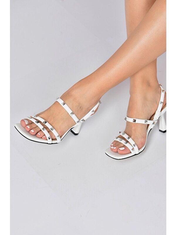 Beyaz Zımba Detaylı Üç Bant Kadın Topuklu Ayakkabı K404571109 - Görsel 3