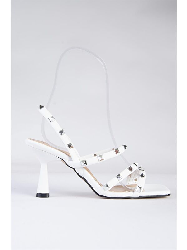 Beyaz Zımba Detaylı Üç Bant Kadın Topuklu Ayakkabı K404571109 - Görsel 6