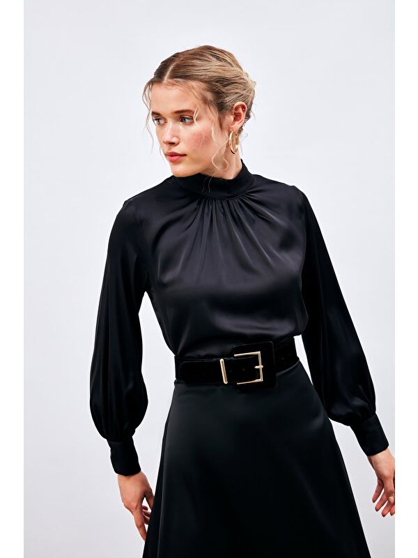 SATEEN Yaka Detaylı Saten Bluz - Siyah