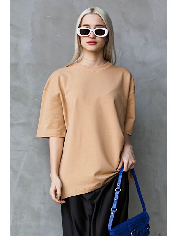 Madmext Bej Bisiklet Yaka Basic Oversize Tişört MG1687