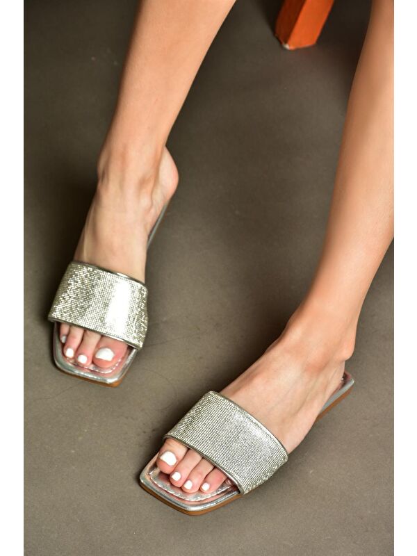 P820038614 Gümüş Kadın Terlik - Görsel 4