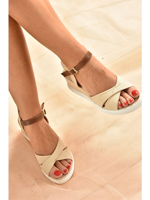 K674305005 Bej Dolgu Taban Kadın Topuklu Sandalet - Görsel 3