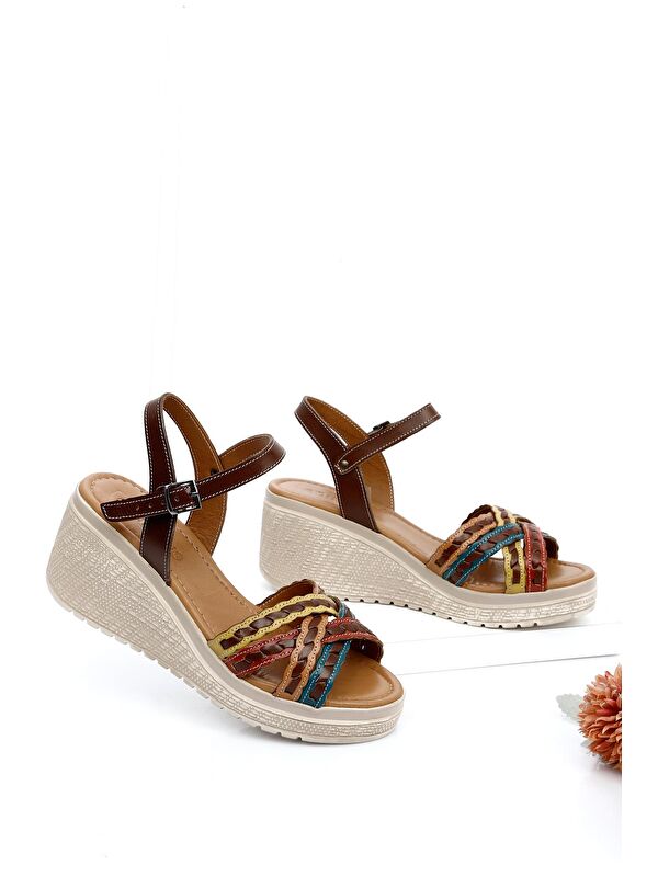 KAHVERENGİ Hakiki Deri Kadın Dolgu Taban Sandalet 45258 - Görsel 3