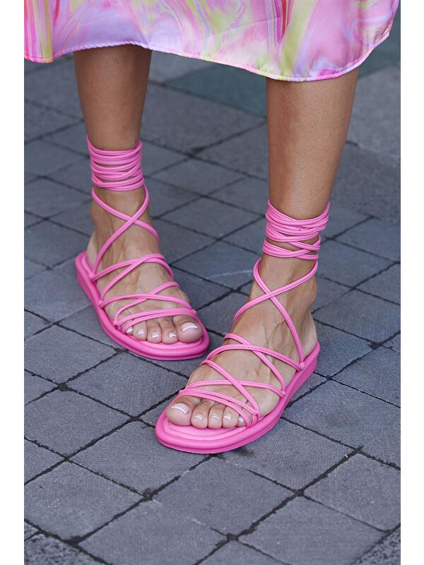 Sarma Bağcıklı Puf Sandalet Fuşya - Görsel 5