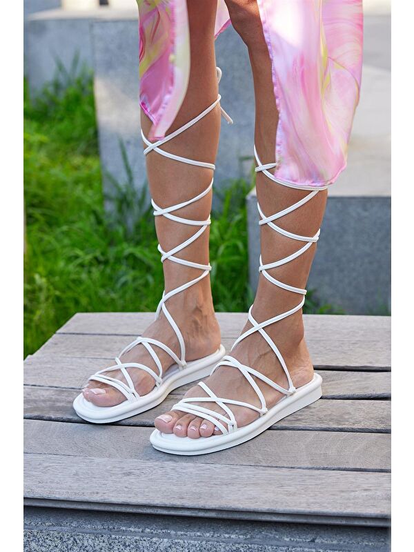 Sarma Bağcıklı Puf Sandalet Beyaz - Görsel 3