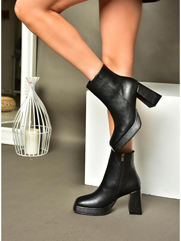 R2822302 Siyah Kadın Bot - Görsel 4